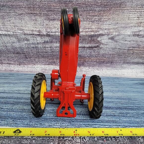 Vtg 1/16 scale Ertl Massey Harris model 44 diecast n/frontend tractor red/yellow - Picture 6 of 6